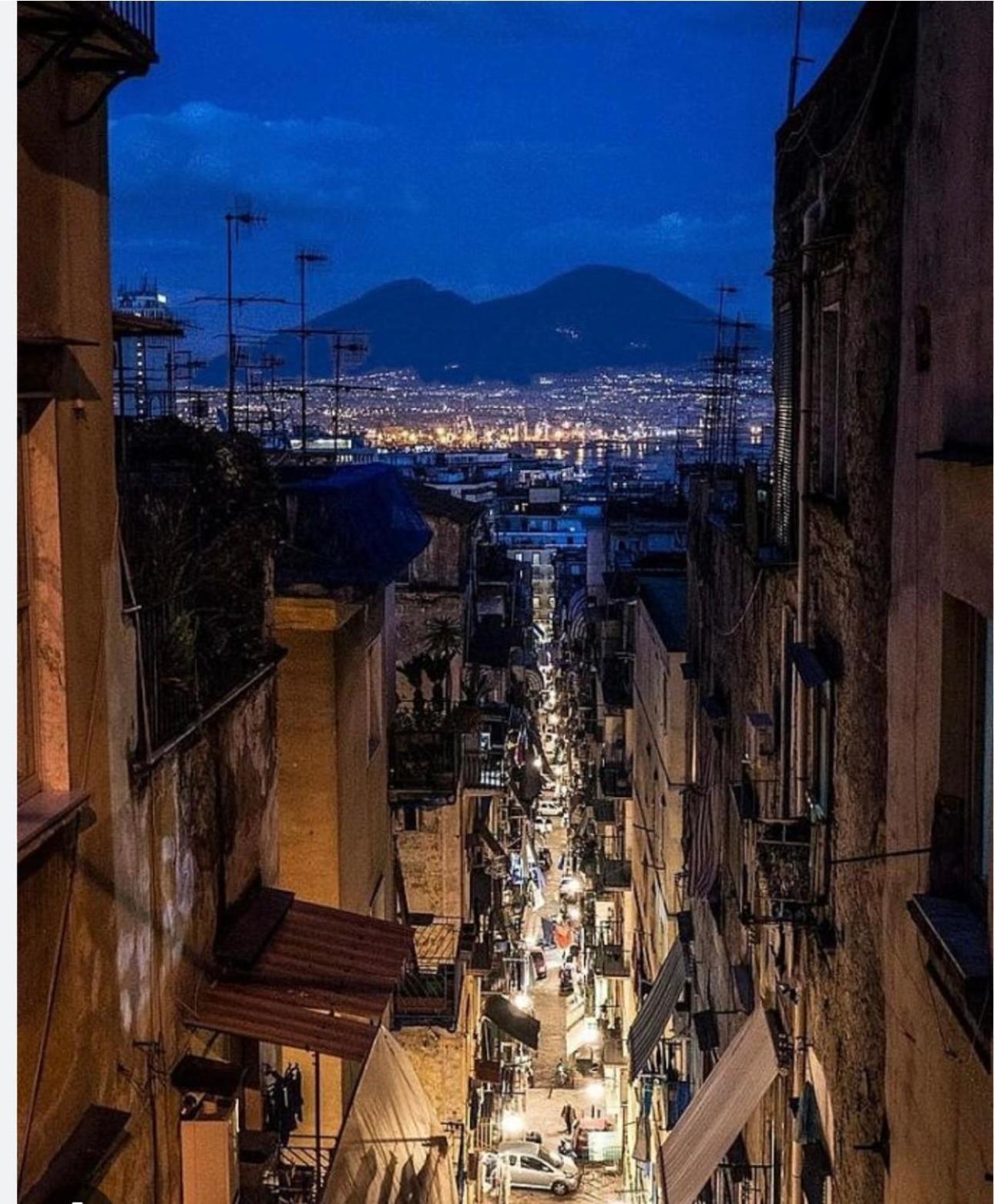 나폴리 La Casa Di Sarah Aspetta Voi 아파트 외부 사진