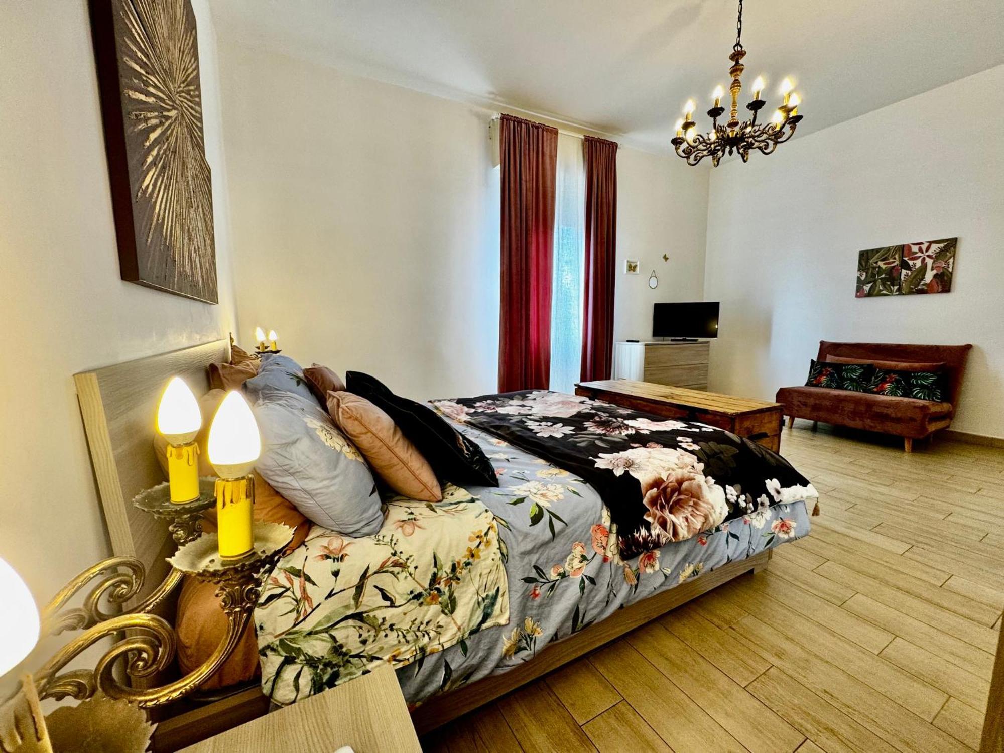 나폴리 La Casa Di Sarah Aspetta Voi 아파트 외부 사진