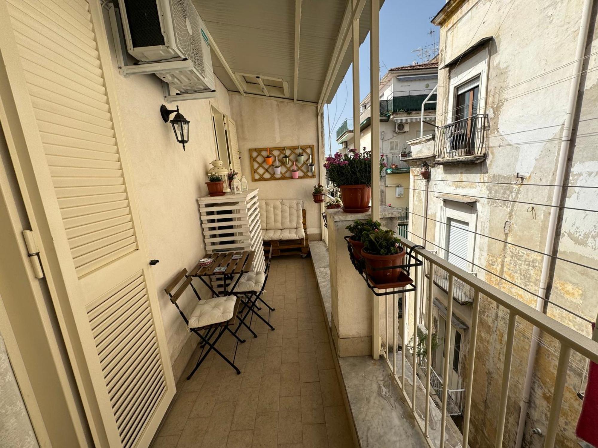 나폴리 La Casa Di Sarah Aspetta Voi 아파트 외부 사진